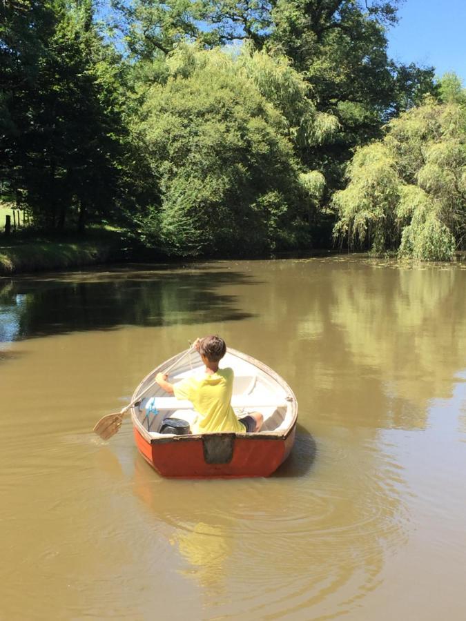 Le Gite Du Petit Renard: A Tranquil Gite With Pool Oradour-Saint-Genest エクステリア 写真
